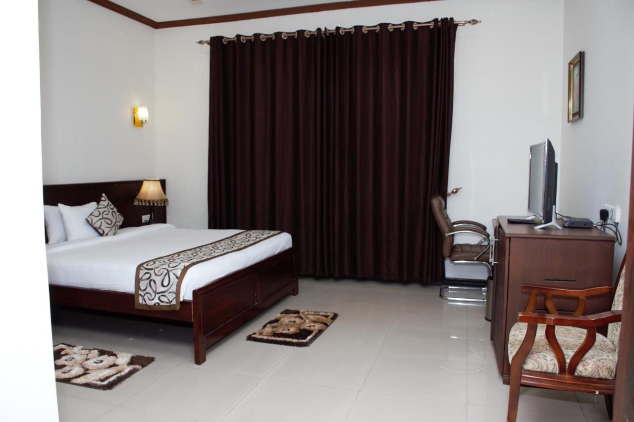 Hotel Blue Sapphire Dar es Salaam Exterior foto