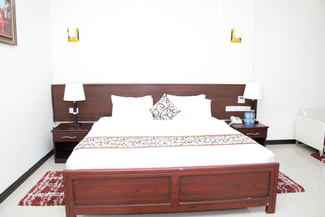Hotel Blue Sapphire Dar es Salaam Exterior foto