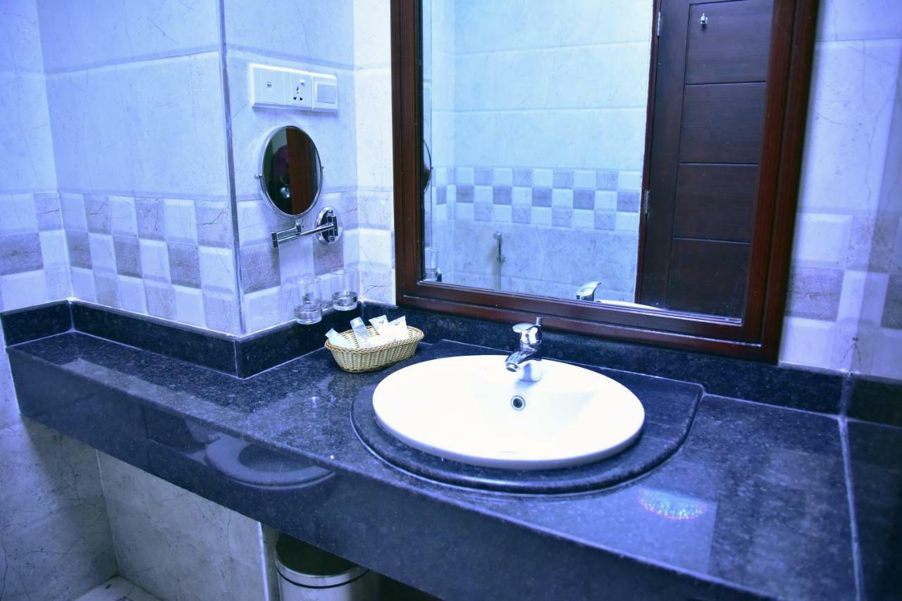 Hotel Blue Sapphire Dar es Salaam Exterior foto